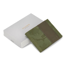 Shop Bentley Vert Portefeuille en cuir à volet central Champs Camo in Canada at only $39.99 5th look