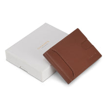 Shop Bentley Brun Portefeuille Champs en cuir Portefeuille en cuir à deux volets avec pince à billets Champs Onyxà deux volets avec clip in Canada at only $39.99 4th look