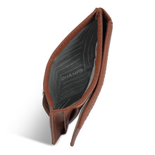 Shop Bentley Brun Porte-cartes hybride magnétique en cuir Champs Onyx in Canada at only $34.99 3rd look