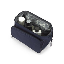 Shop Bentley Bleu marine Trousse de toilette Bugatti Uptown Essentials in Canada at only $34.99 6th look
