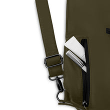 
                    Shop Bentley Kaki Sac hobo matelassé convertible Cargo in Canada at only $69.99 8th look
                  