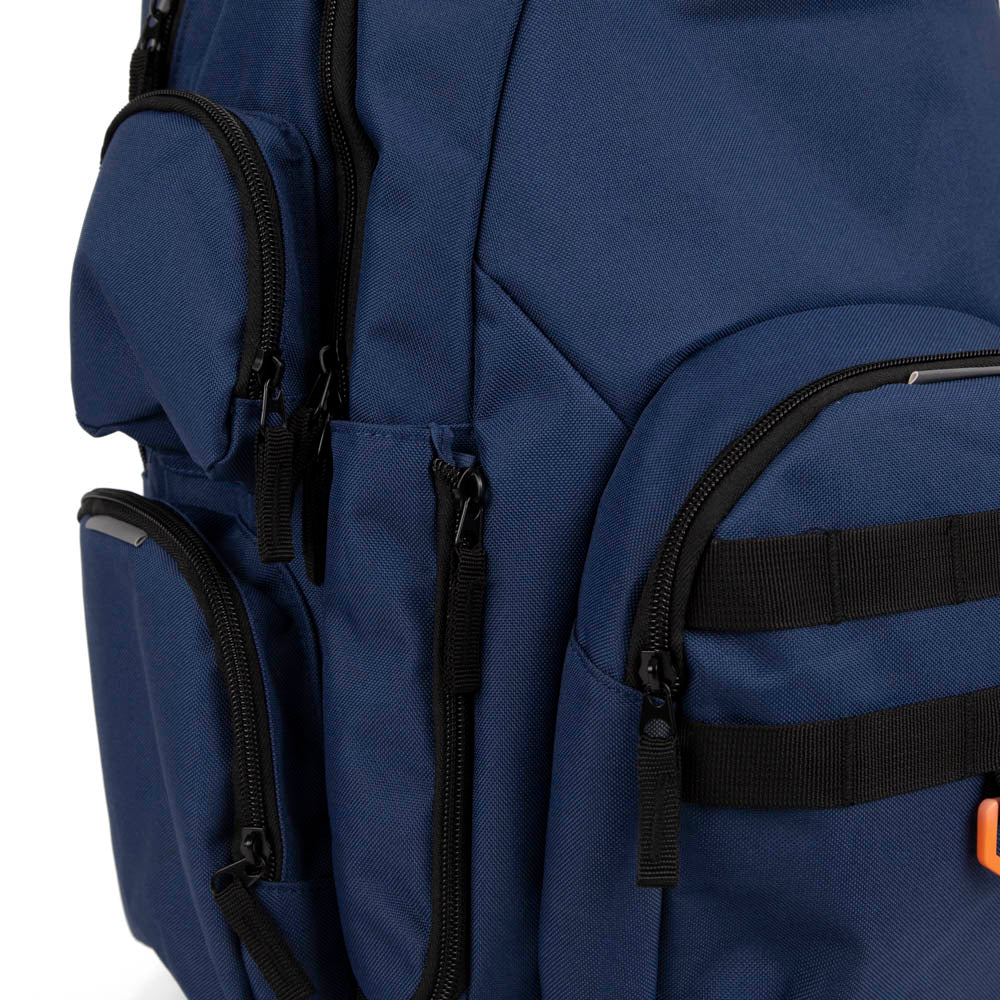 Shop Bentley Bleu marine Sac à dos Tracker Jasper à compartiments in Canada at only $41.99 25th look