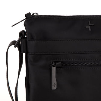 
                    Shop Bentley Bourgogne Sac à bandoulière RFID en nylon Tracker Basic à 2 soufflets in Canada at only $49.99 4th look
                  