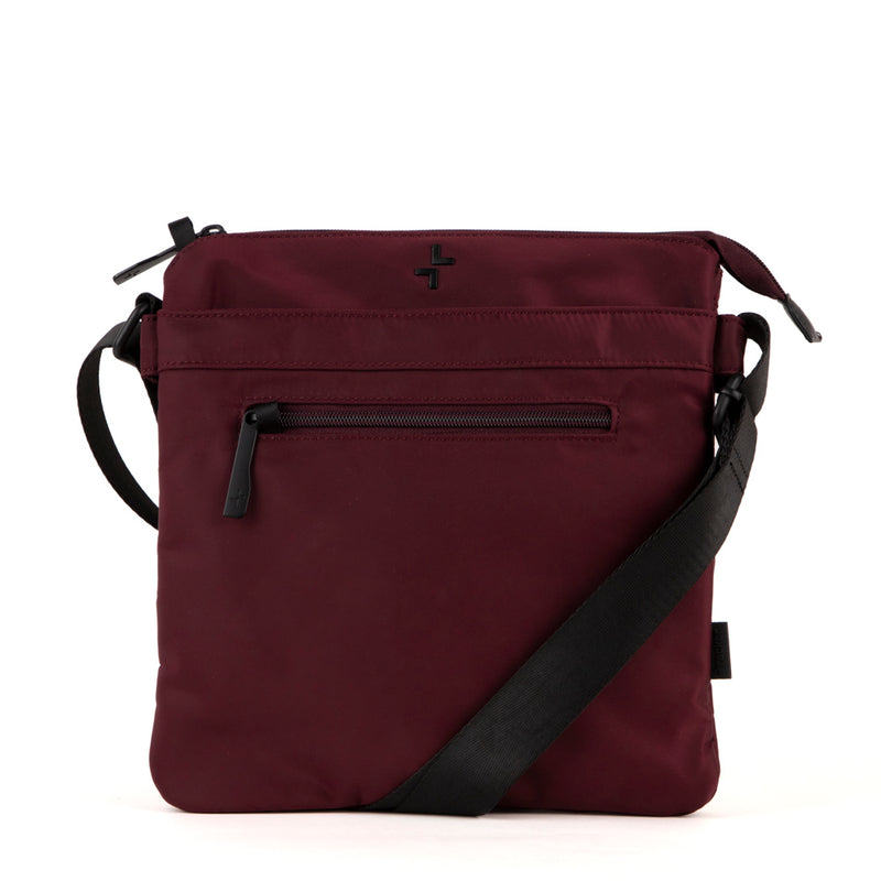 
        Shop Bentley Noir Sac à bandoulière RFID en nylon Tracker Basic à 2 soufflets in Canada at only $49.99 9th look
      
