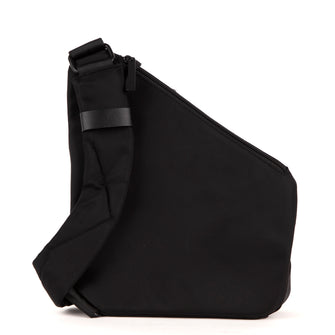 
                    Shop Bentley Noir Sac à bandoulière RFID en nylon Tracker Basic in Canada at only $44.99 2nd look
                  