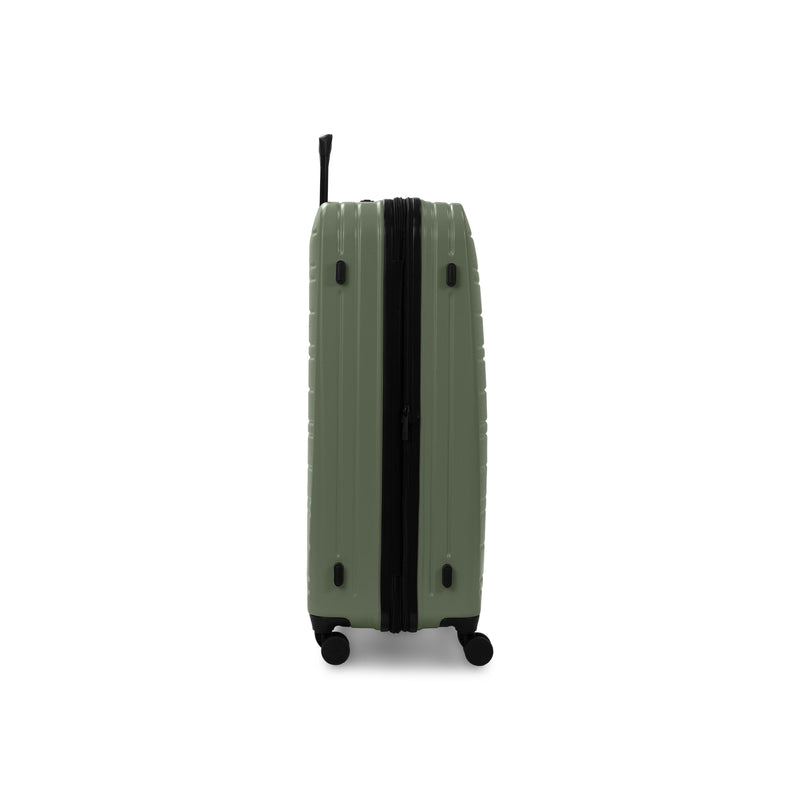 
        Shop Bentley Olive, Ensemble de 3 valises Tracker Legend in Canada at only $324.97 14th look
      