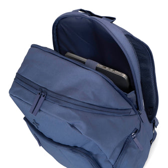 
                    Shop Bentley Bleu marine Sac à dos Tracker Pearson in Canada at only $59.99 3rd look
                  