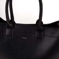
                      Shop Bentley Noir Fourre-tout en cuir Riona Regina in Canada at only $109.99 5th look
                    