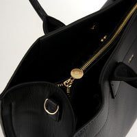 
                      Shop Bentley Noir Fourre-tout en cuir Riona Regina in Canada at only $109.99 6th look
                    