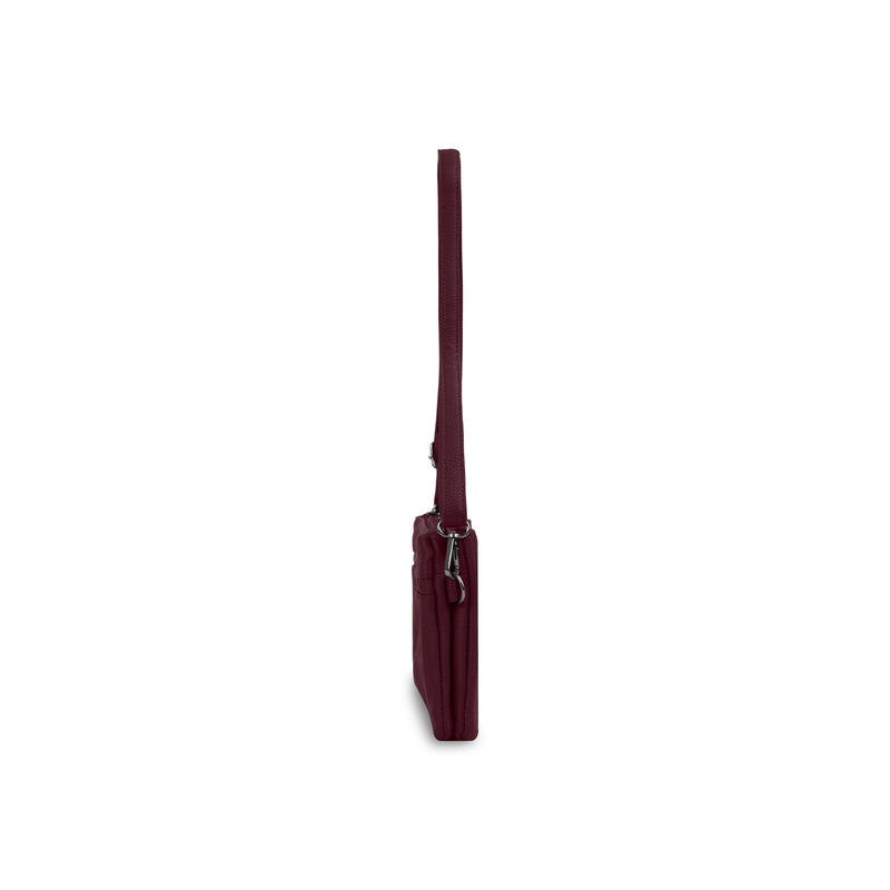 
        Shop Bentley Bourgogne Sac à bandoulière horizontal RFID Bentley Mini Essentials in Canada at only $29.99 18th look
      