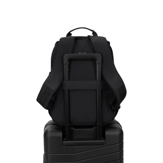 
                    Shop Bentley Noir Sac à dos Tracker Icon in Canada at only $69.99 9th look
                  