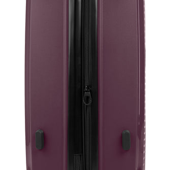 
                    Shop Bentley Noir Ensemble de 3 valises Tracker Dynamo in Canada at only $799.99 4th look
                  