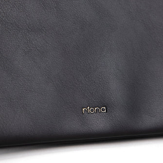 
                    Shop Bentley Noir Sac à bandoulière Riona 3 compartiments in Canada at only $69.99 4th look
                  