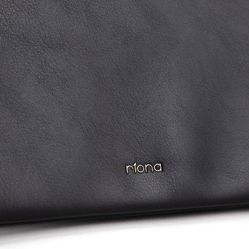 
        Shop Bentley Noir Sac à bandoulière Riona 3 compartiments in Canada at only $69.99 11th look
      