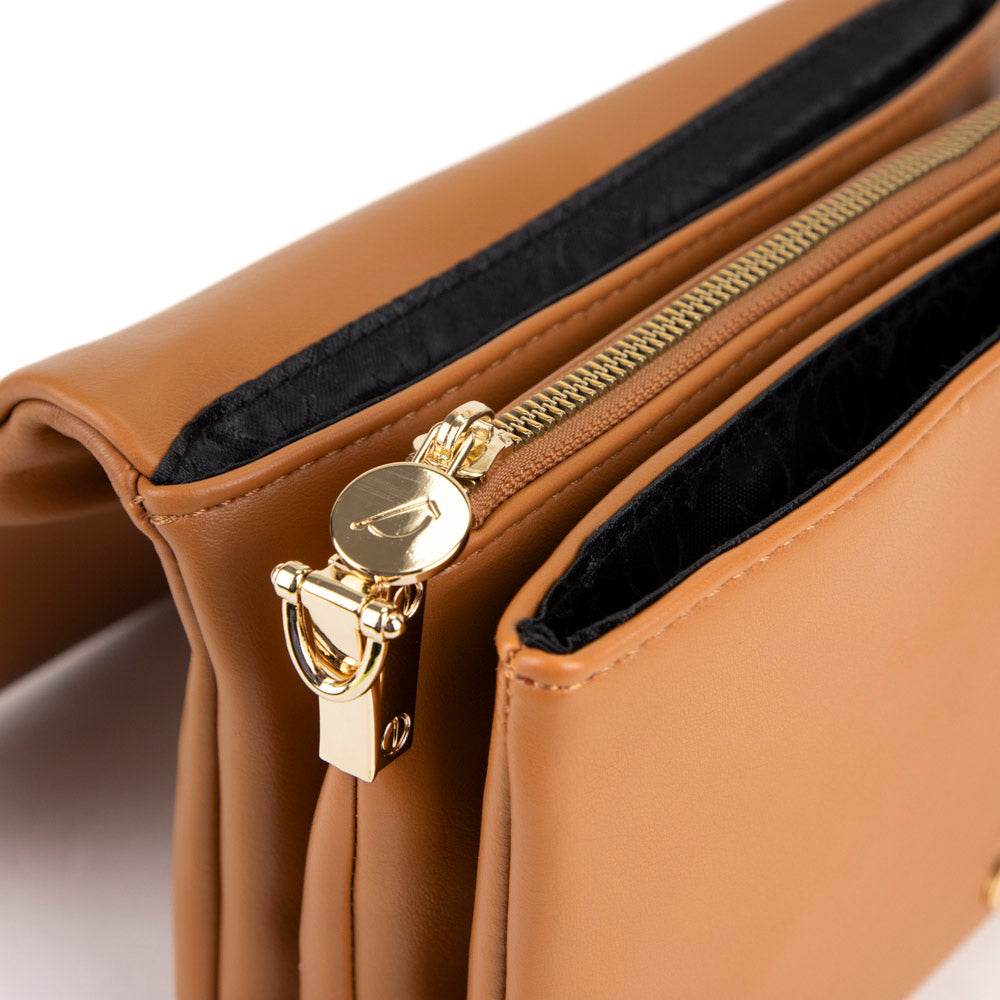 Shop Bentley Cognac Sac à bandoulière Riona 3 compartiments in Canada at only $69.99 19th look