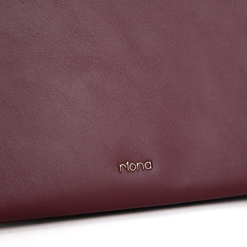 
        Shop Bentley Bourgogne Sac à bandoulière Riona 3 compartiments in Canada at only $69.99 4th look
      