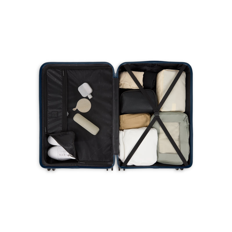 
        Shop Bentley Navy Tracker Milan 4 piece in Canada at only $344.99 32nd look
      