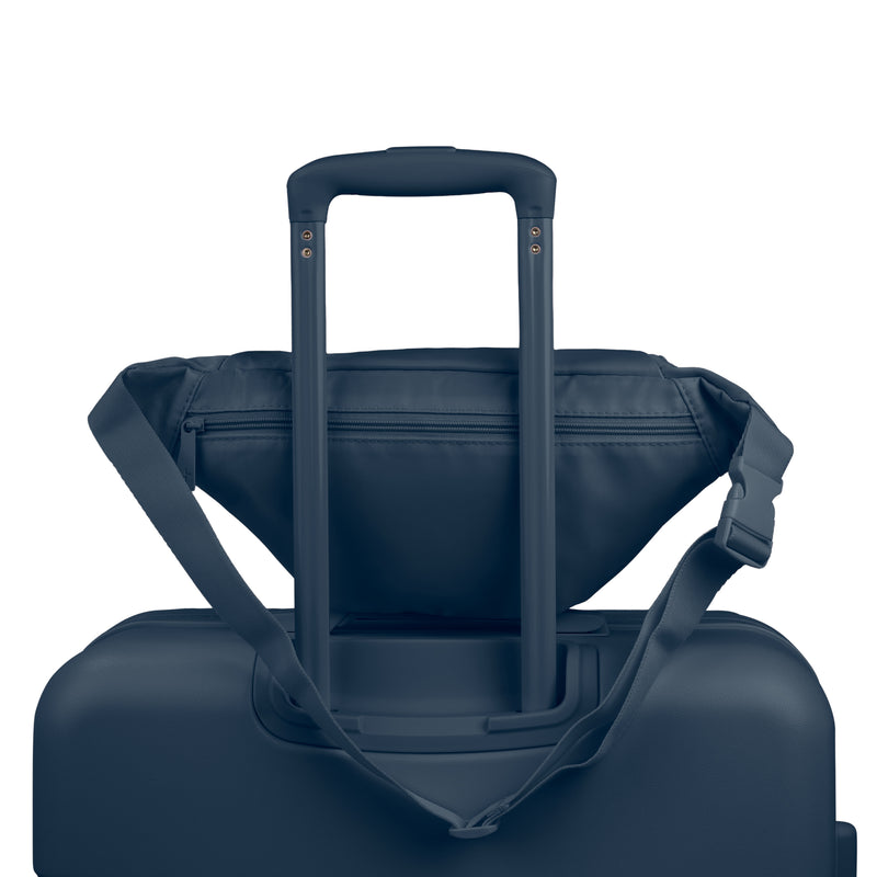 
        Shop Bentley Navy Tracker Milan 4 piece in Canada at only $344.99 35th look
      