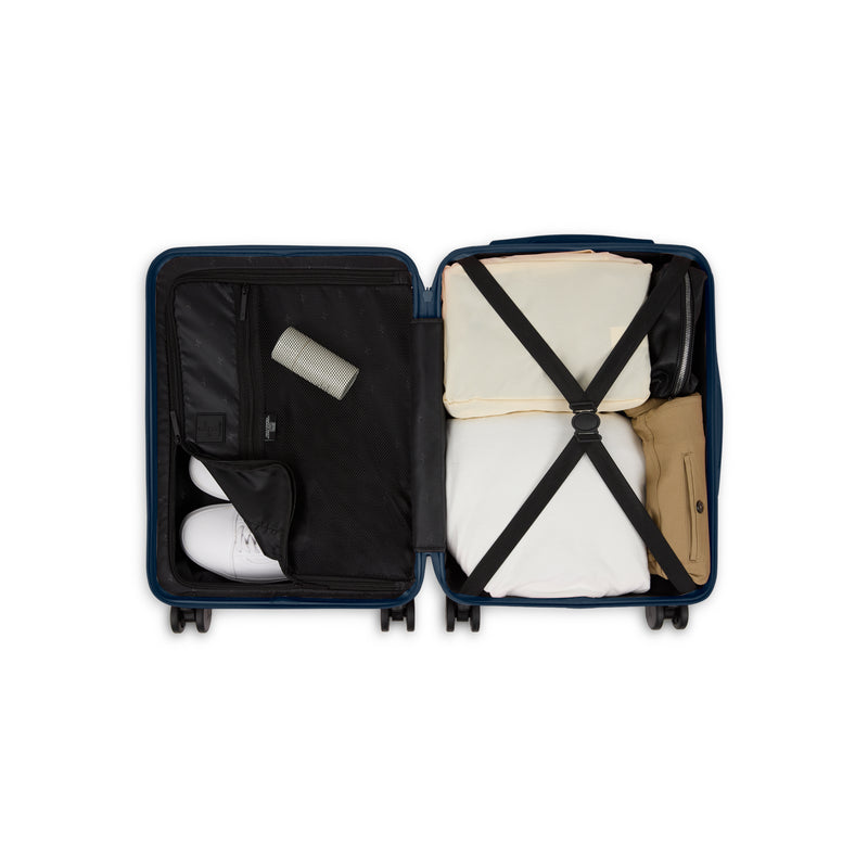 
        Shop Bentley Navy Tracker Milan 4 piece in Canada at only $344.99 29th look
      