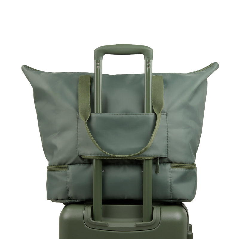 
        Shop Bentley Olive Tracker Milan 4 piece in Canada at only $344.99 13th look
      