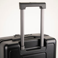 
                      Shop Bentley Noir Valise de cabine hybride Tracker Pro in Canada at only $125.99 7th look
                    