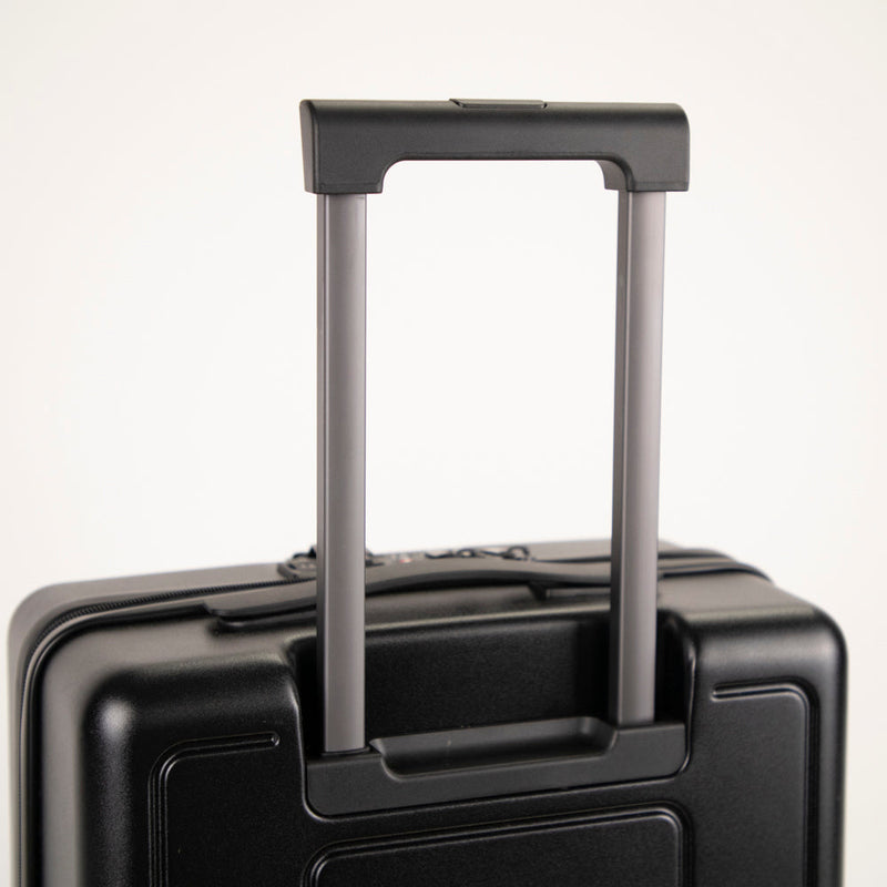 
        Shop Bentley Vert olive Valise de cabine hybride Tracker Pro in Canada at only $125.99 11th look
      