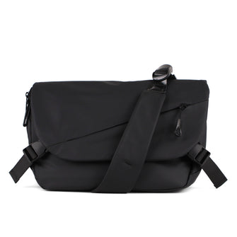 
                    Shop Bentley Noir Mini sac de messager à bandoulière Tracker Everyday in Canada at only $34.99 1st look
                  