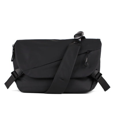 Shop Bentley Noir Mini sac de messager à bandoulière Tracker Everyday in Canada at only $34.99 1st look