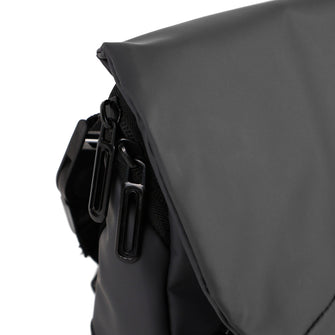 
                    Shop Bentley Gris Mini sac de messager à bandoulière Tracker Everyday in Canada at only $34.99 2nd look
                  