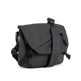 
                    Shop Bentley Gris Mini sac de messager à bandoulière Tracker Everyday in Canada at only $34.99 1st look
                  