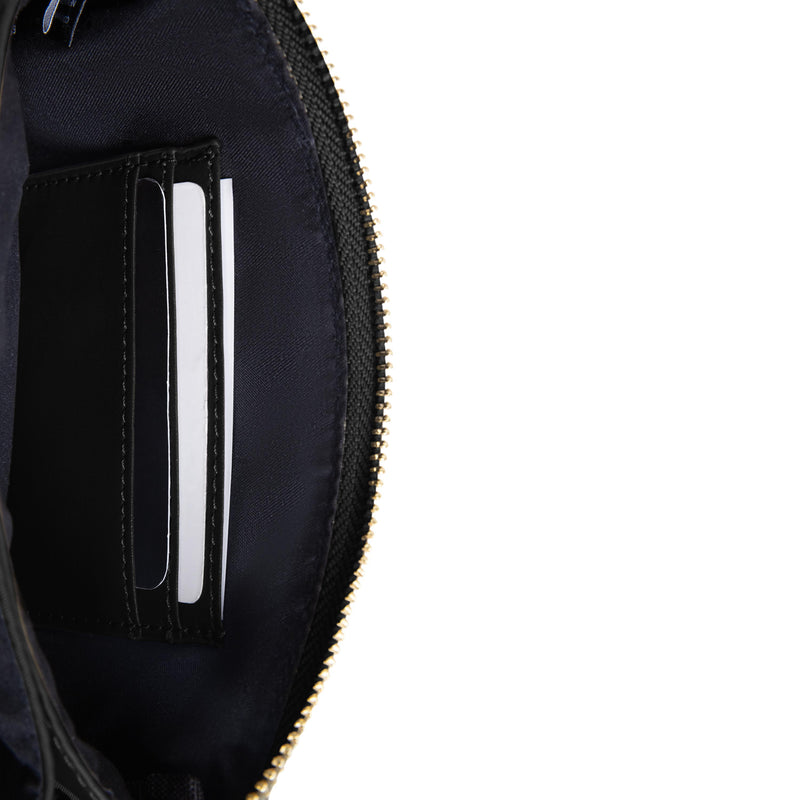 
        Shop Bentley Noir Portefeuille à dragonne Tracker in Canada at only $34.99 6th look
      