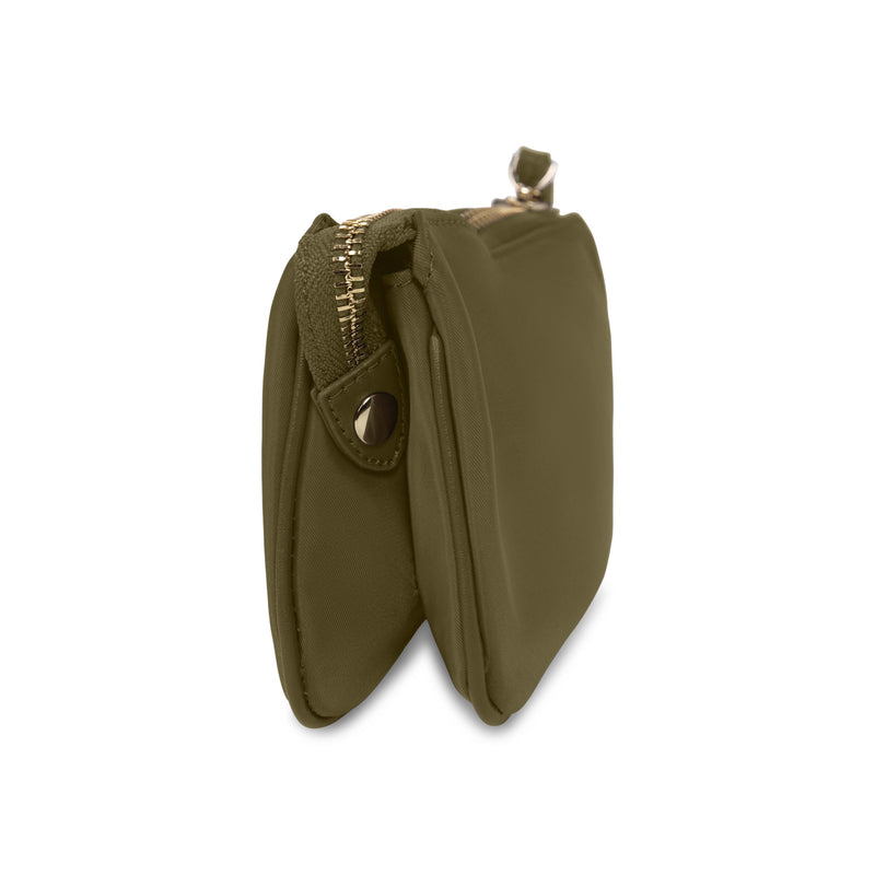 
        Shop Bentley Kaki Portefeuille à dragonne Tracker in Canada at only $34.99 19th look
      