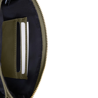 
                    Shop Bentley Kaki Portefeuille à dragonne Tracker in Canada at only $34.99 6th look
                  