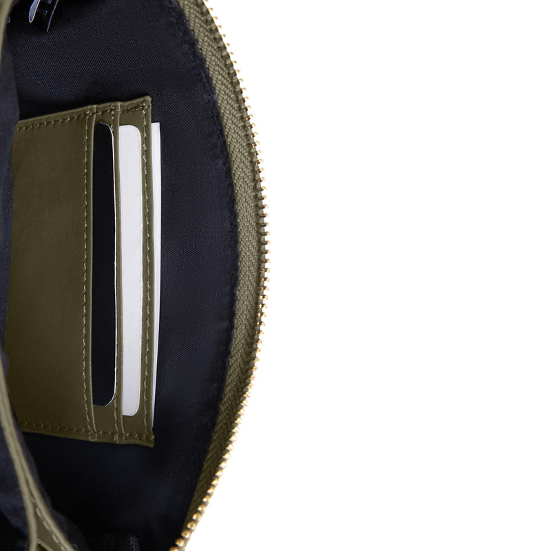 
        Shop Bentley Kaki Portefeuille à dragonne Tracker in Canada at only $34.99 22nd look
      