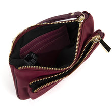 
                    Shop Bentley Rouge foncé Portefeuille à dragonne avec rabat Tracker Luxelite in Canada at only $20.99 6th look
                  