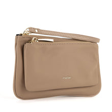 
                    Shop Bentley Beige Portefeuille à dragonne avec rabat Tracker Luxelite in Canada at only $20.99 3rd look
                  