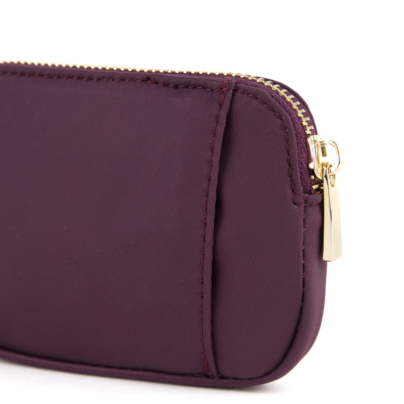 
        Shop Bentley Violet Portefeuille compact à fermeture à glissière LuxeLite Tracker in Canada at only $14.99 4th look
      