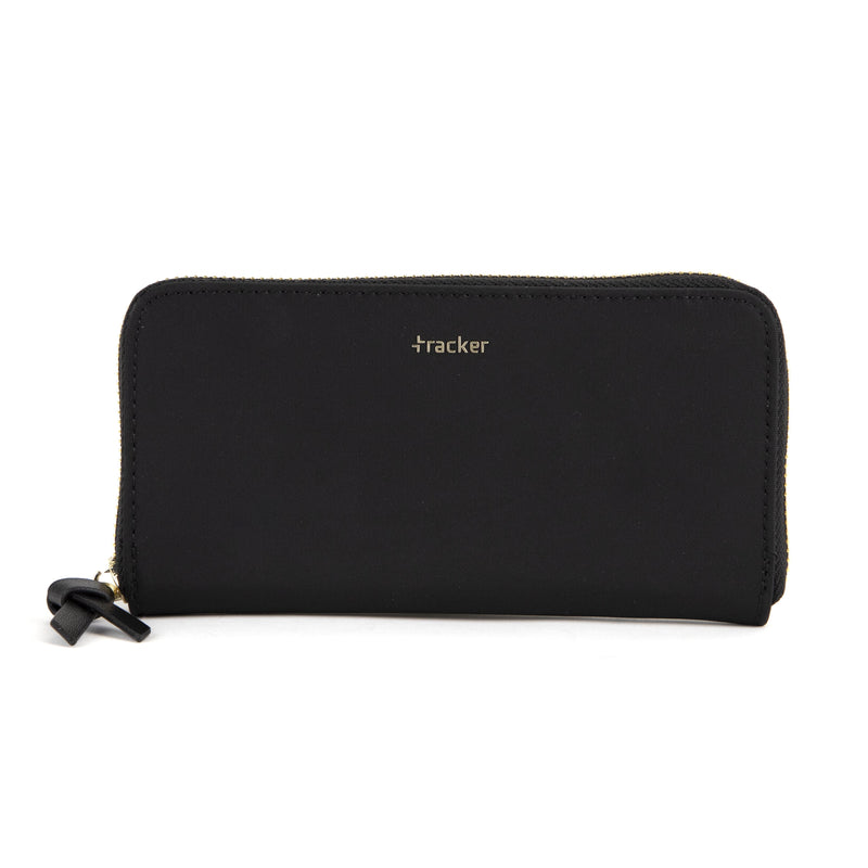 
        Shop Bentley Black Tracker LuxeLite Wallet in Canada at only $20.99 16th look
      
