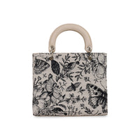 
                      Shop Bentley Black Combo Riona Enchanted Bag in Canada at only $69.99 8th look
                    