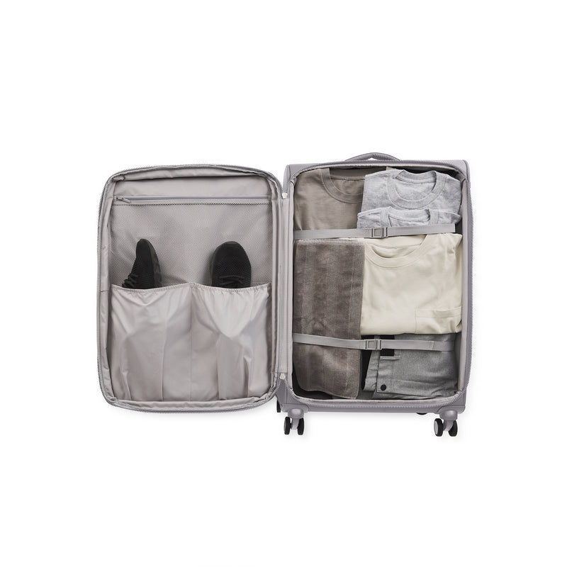 
        Shop Bentley Navy Bugatti Amsterdam Check-In Medium in Canada at only $170.00 8th look
      