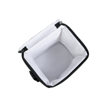 
                    Shop Bentley Black Jansport Super Snack Lunch Bag in Canada at only $39.99 5th look
                  