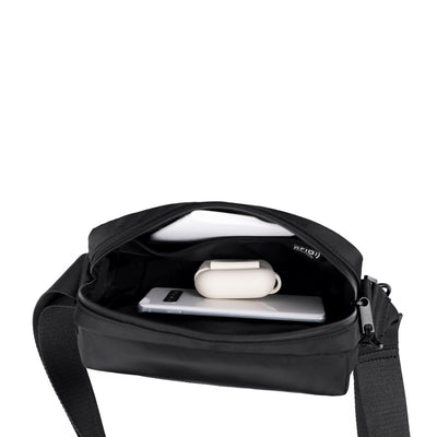Shop Bentley Noir Sac à bandoulière Bugatti Downtown Essentials in Canada at only $20.99 4th look