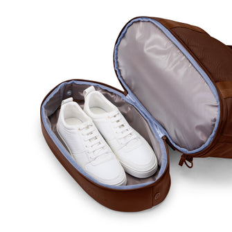 
                    Shop Bentley Brun Bugatti Raphael Sac fourre-tout convertible 4-en-1 in Canada at only $98.00 6th look
                  