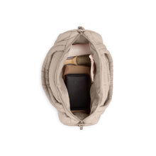 
                    Shop Bentley MTaupe Bugatti Downtown Essentials Tote in Canada at only $49.99 6th look
                  