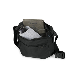 
                    Shop Bentley Noir Sac à la taille Bugatti Downtown Essentials in Canada at only $17.49 7th look
                  
