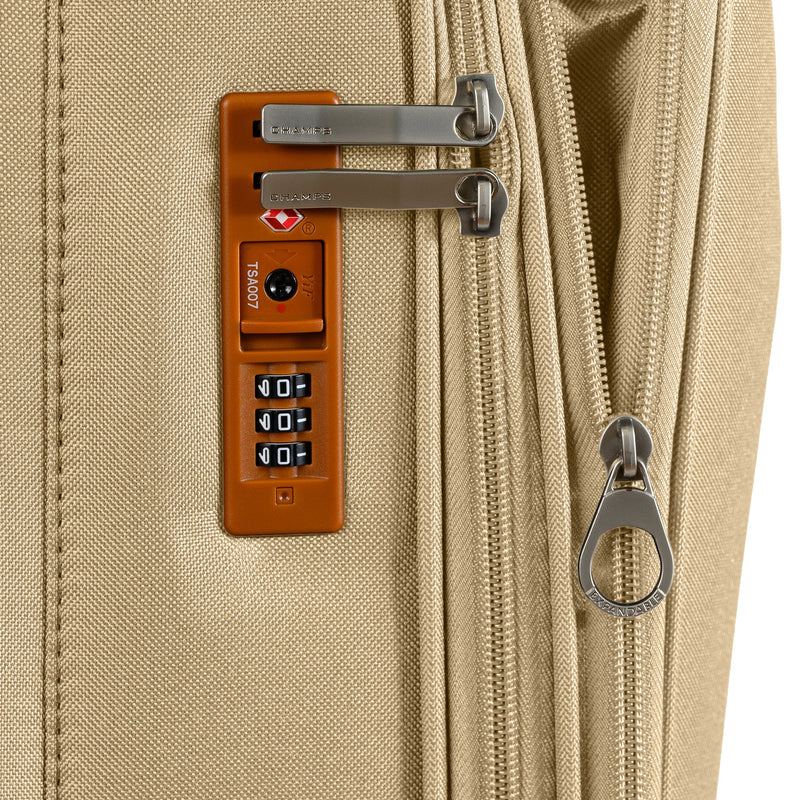
        Shop Bentley Kaki Ensemble de 3 valises VClassic in Canada at only $249.99 33rd look
      