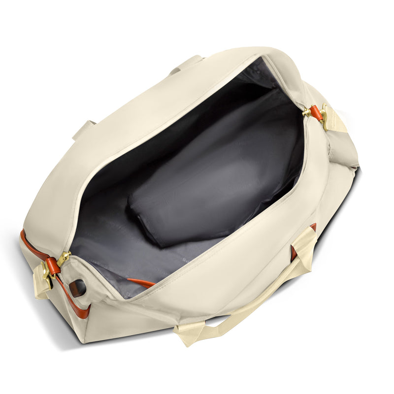 
        Shop Bentley Ivory Champs Vintage Weekender Duffle Bag in Canada at only $99.99 24th look
      