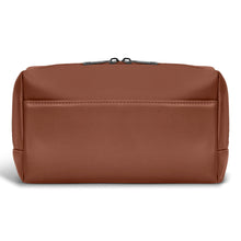 
                    Shop Bentley Brun Trousse de toilette en cuir Champs Onyx in Canada at only $49.99 4th look
                  