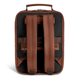 
                    Shop Bentley Brun Sac à dos compact en cuir Champs Onyx in Canada at only $149.99 4th look
                  