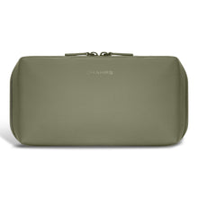 
                    Shop Bentley Vert Trousse de toilette Champs Onyx in Canada at only $49.99 1st look
                  